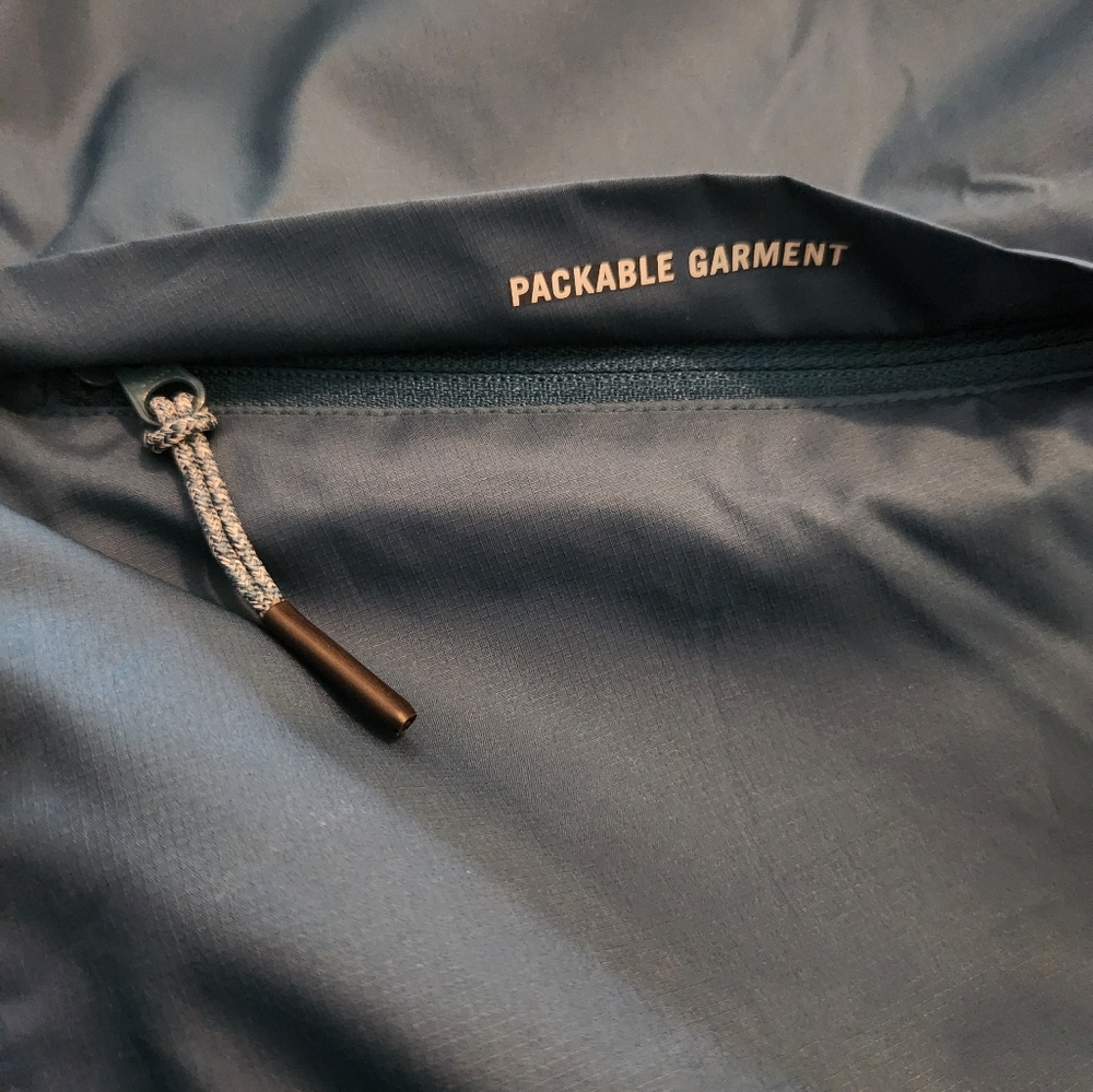 Nike Essentials Packable Running Jacket - image 5